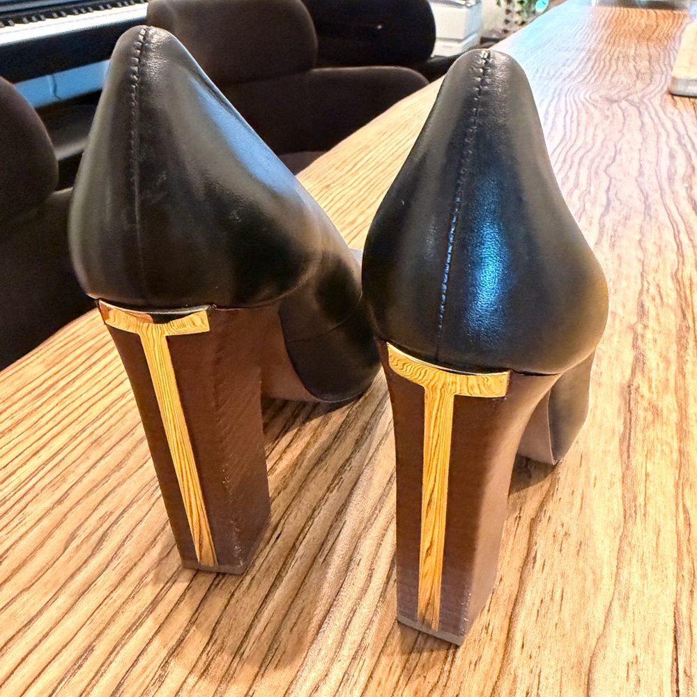 Tory Burch Black and Gold Heels